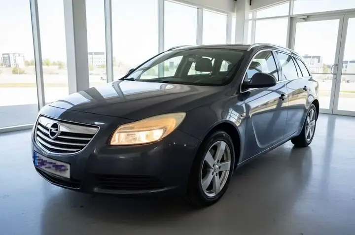 Opel Insignia 2010 photo 2