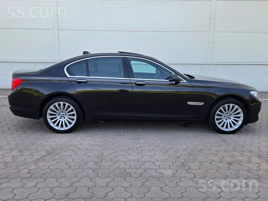 BMW 730 2011 photo 5