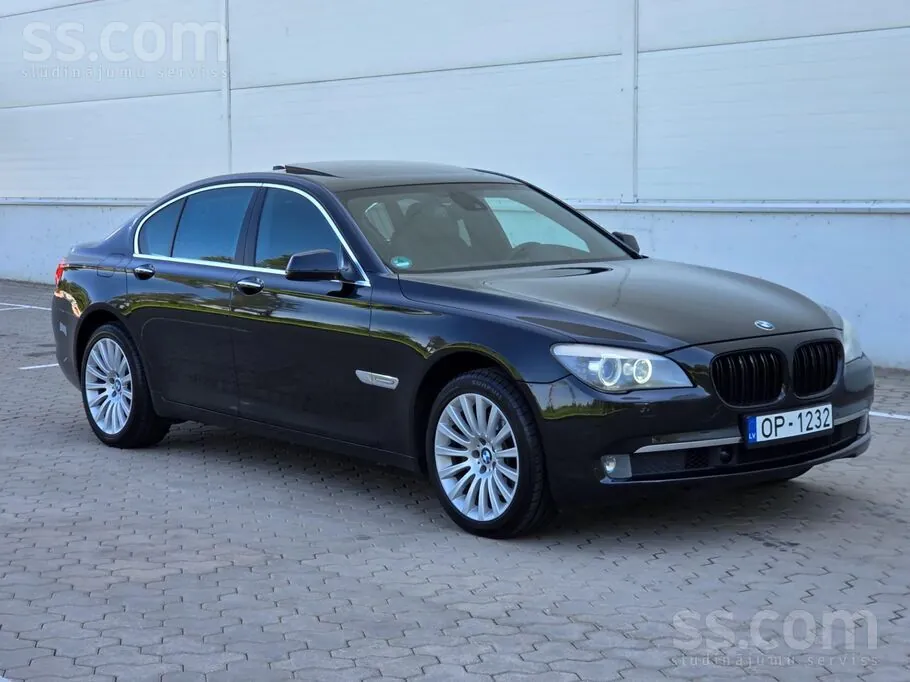 BMW 730 2011 photo 4
