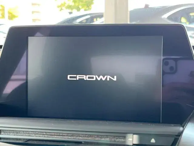Toyota Crown 2018 photo 4