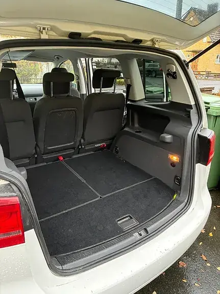 Volkswagen Touran 2012 photo 5