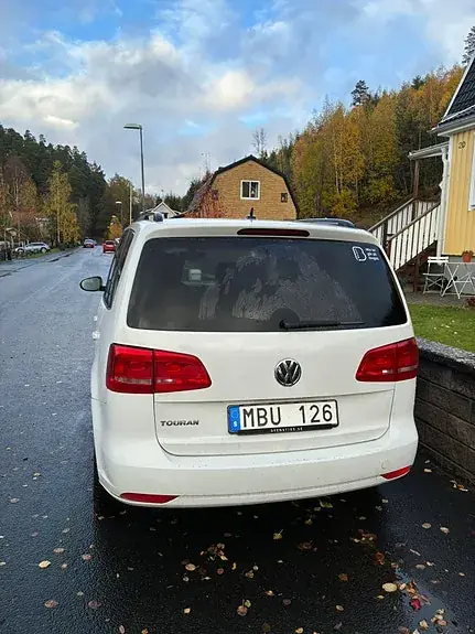 Volkswagen Touran 2012 photo 4