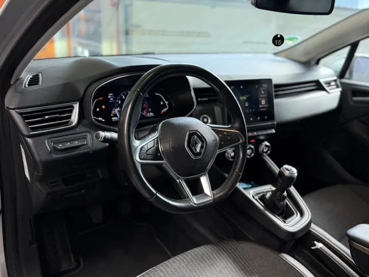 Renault Clio 2020 photo 2