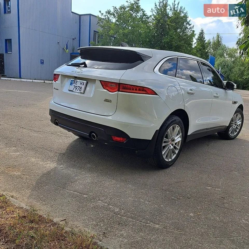 Jaguar F-Pace 2019 photo 2