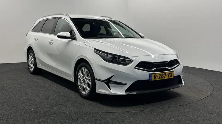 Kia Ceed Sportswagon 2022 photo 3