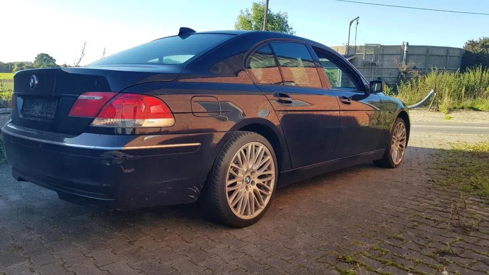 BMW 740I