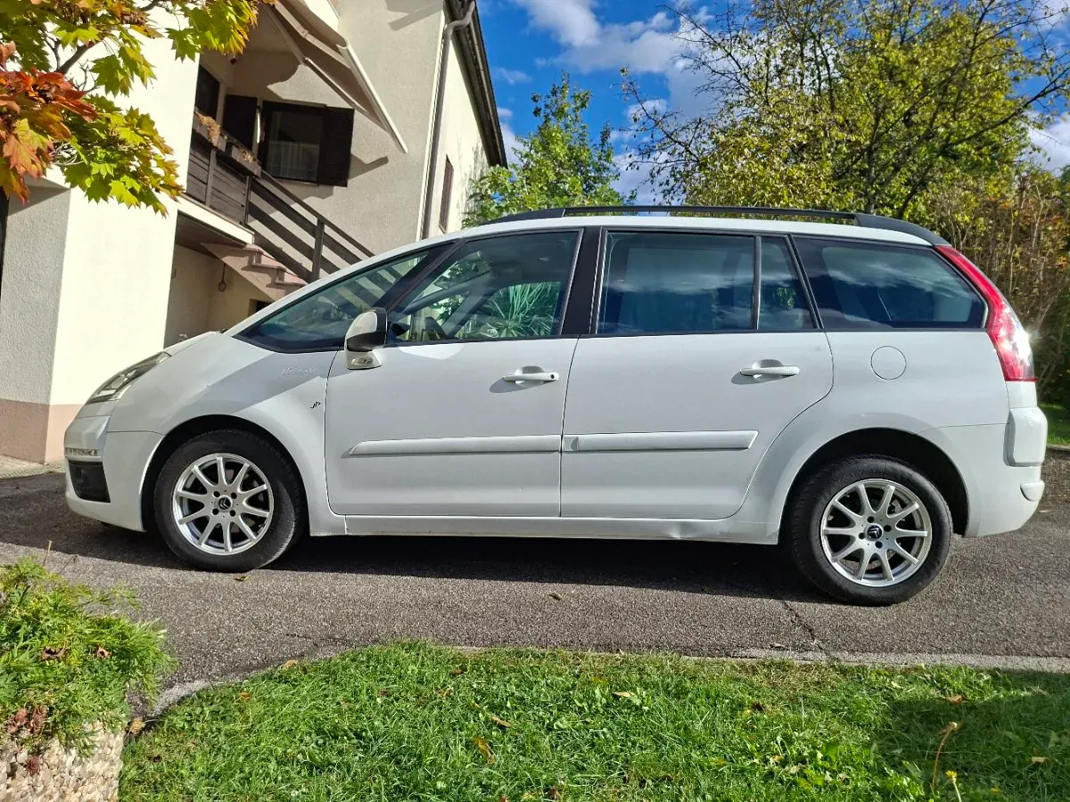 Citroen C4 Picasso 2011 photo 3