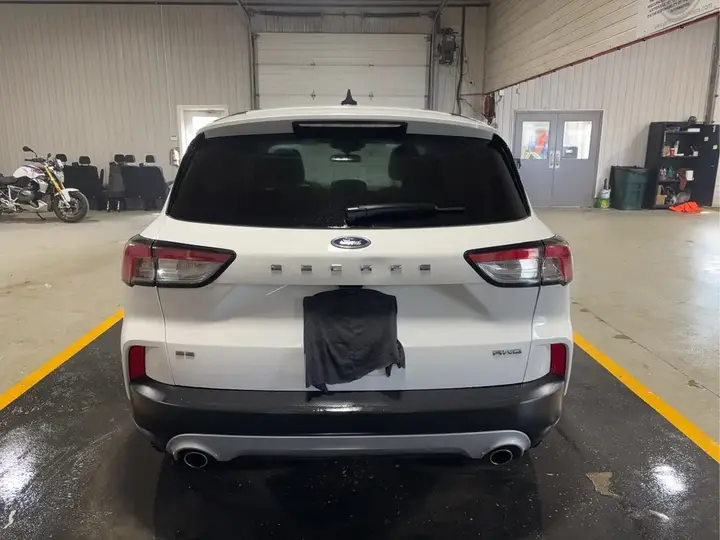 Ford Escape 2022 photo 5