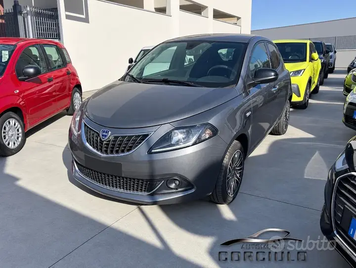 Lancia Ypsilon