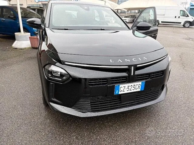 Lancia Ypsilon 2025 photo 2