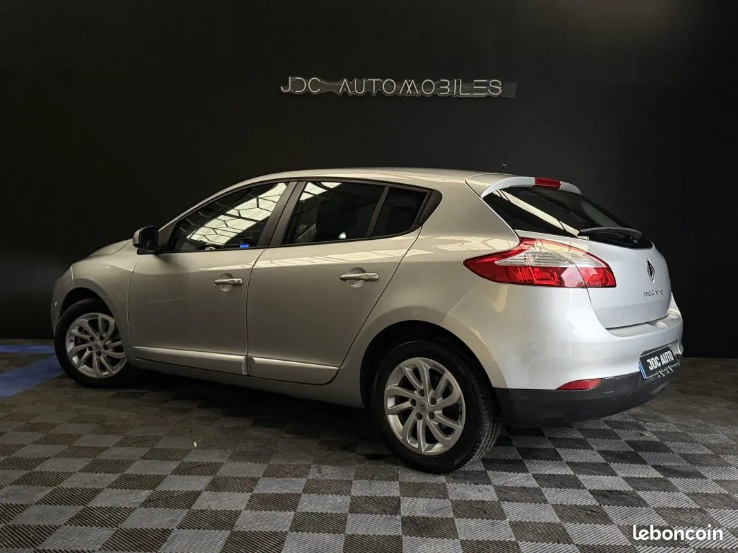 Renault Megane 2013 photo 3