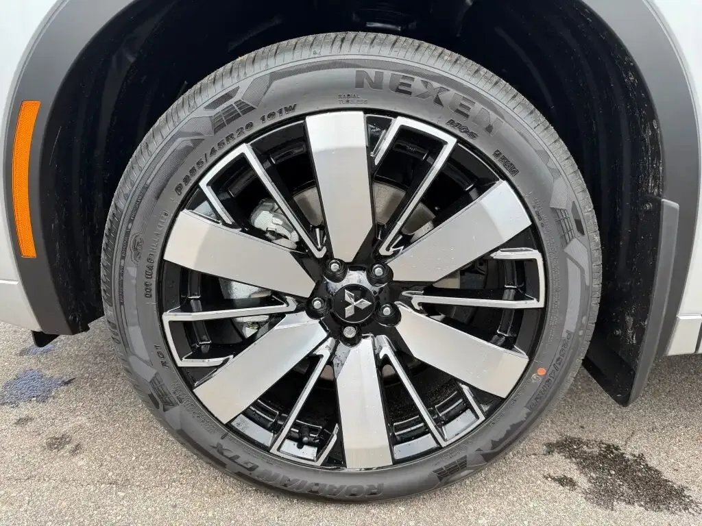 Mitsubishi Outlander 2026 photo 4