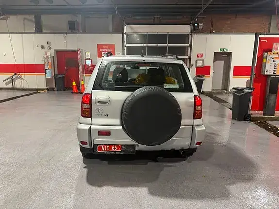 Toyota Rav4 2004 photo 5