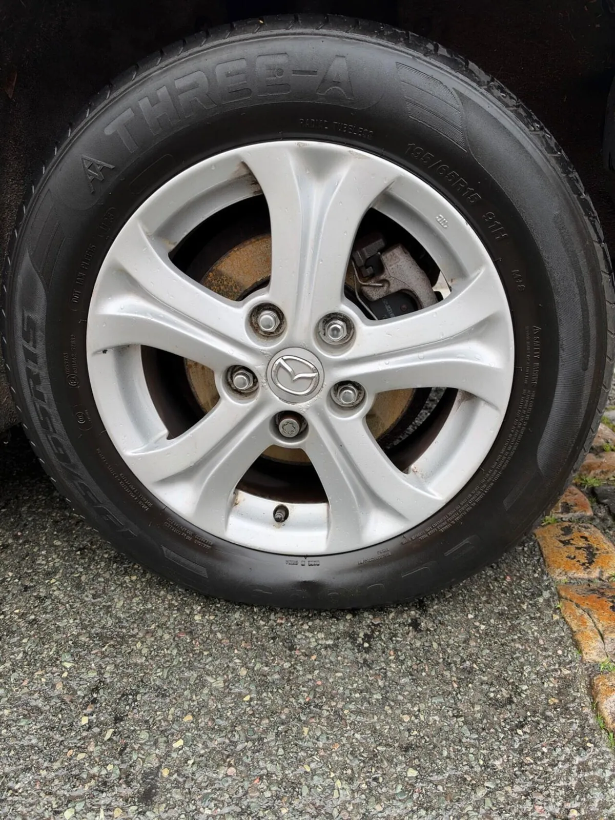 Mazda Mazda3 2011 photo 5