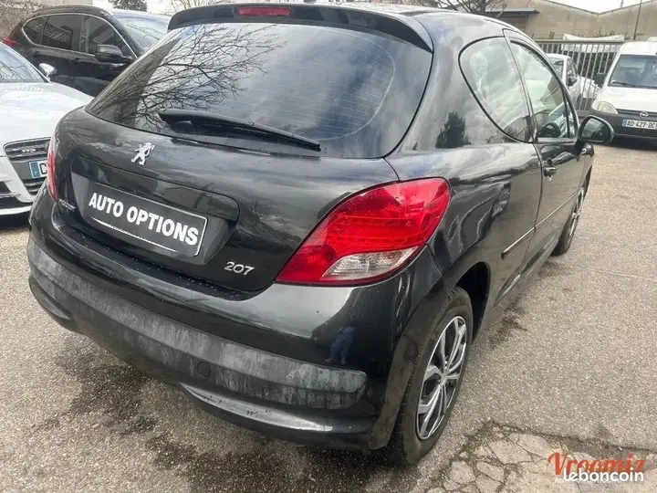 Peugeot 207 2010 photo 5