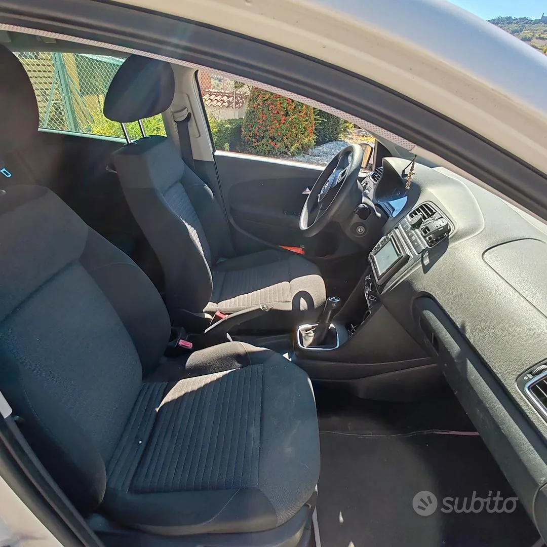 Volkswagen Polo 2011 photo 5