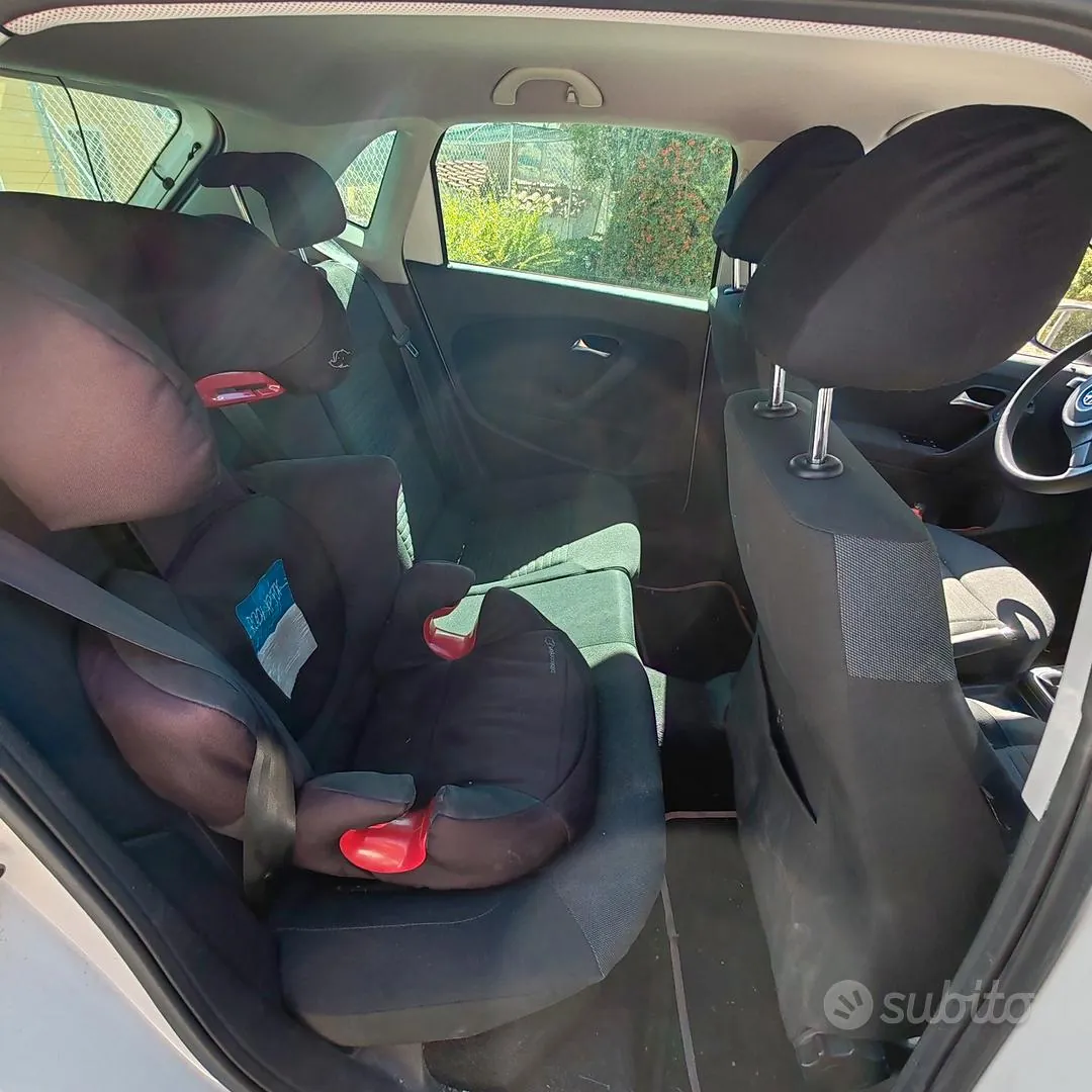 Volkswagen Polo 2011 photo 4