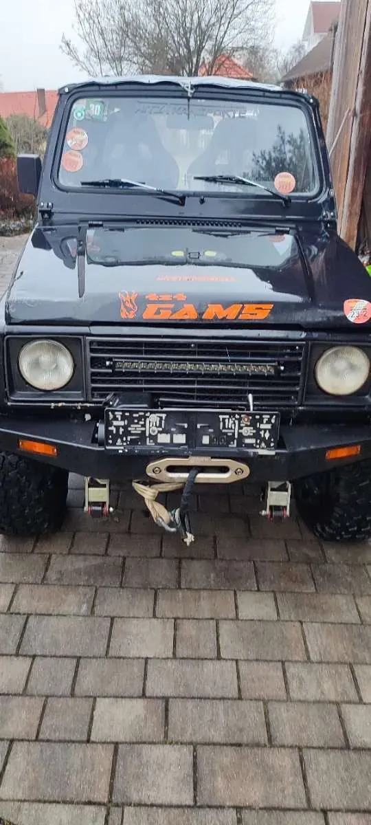 Suzuki Sj 413
