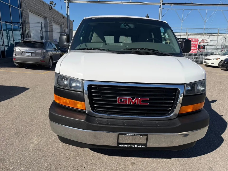 GMC Savana 2017 photo 3