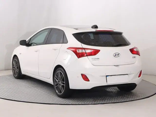 Hyundai I30 2012 photo 3