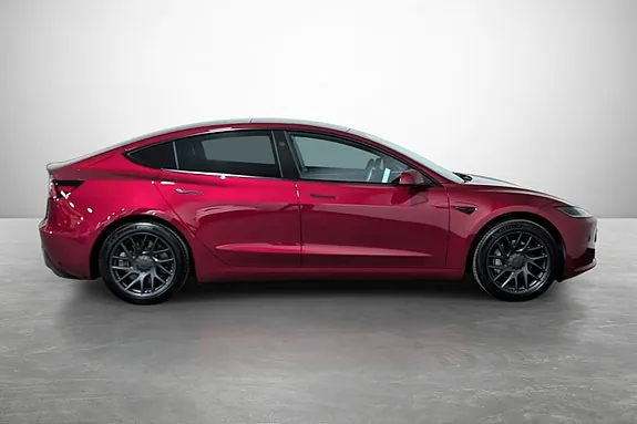 Tesla Model 3 2024 photo 5