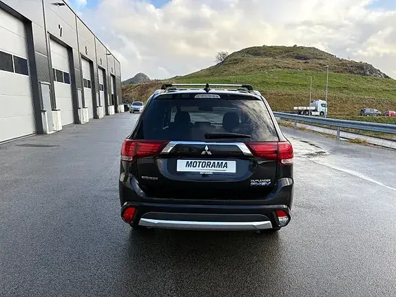 Mitsubishi Outlander 2017 photo 4