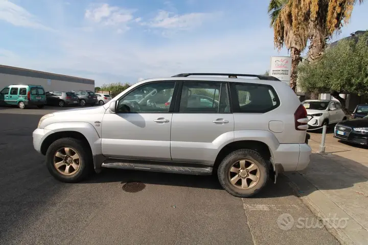 Toyota Land Cruiser 2005 photo 4