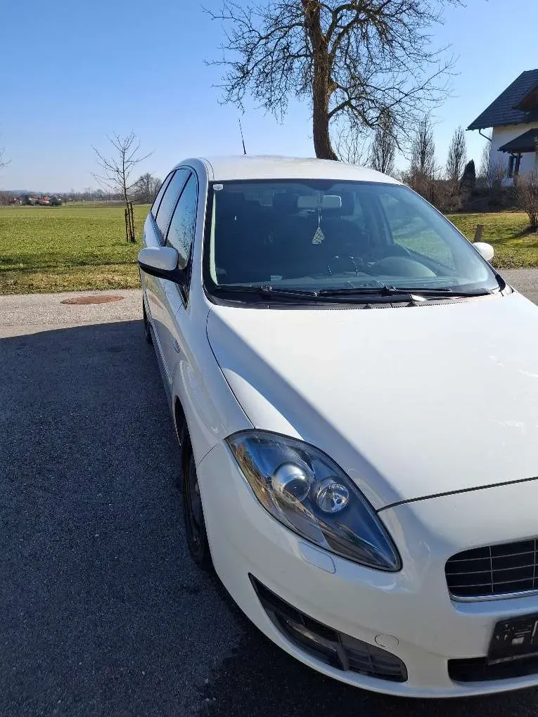 Fiat Croma 2011 photo 3