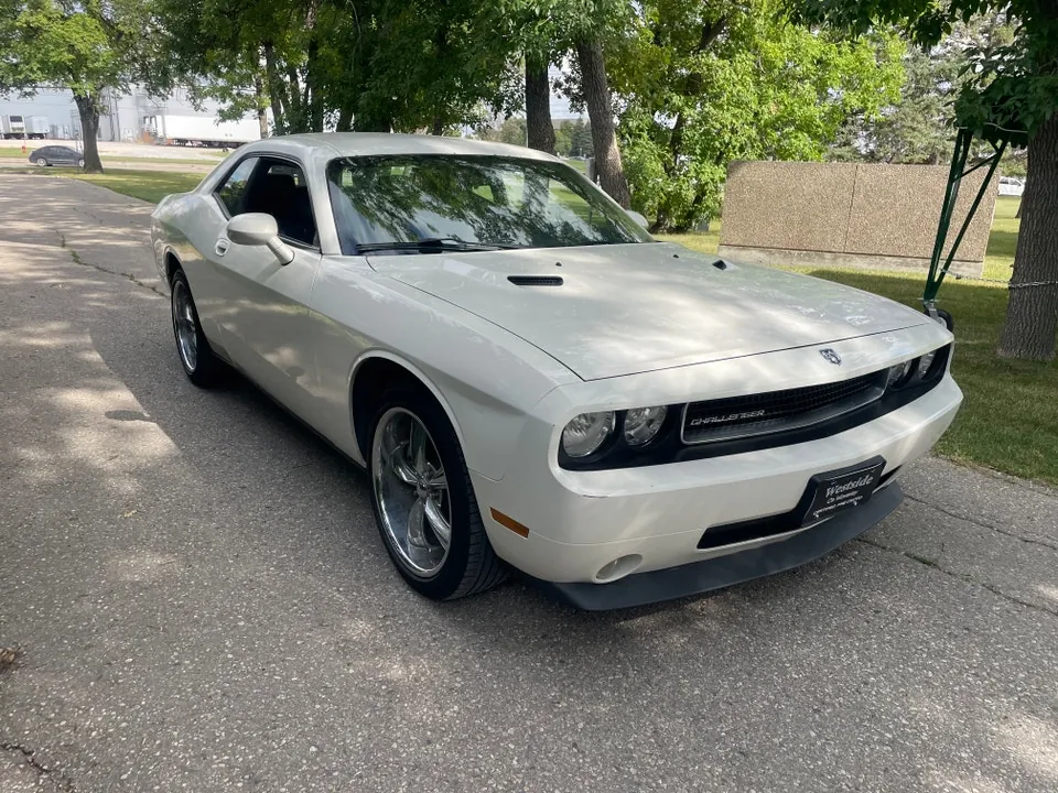 Dodge Challenger 2010 photo 3