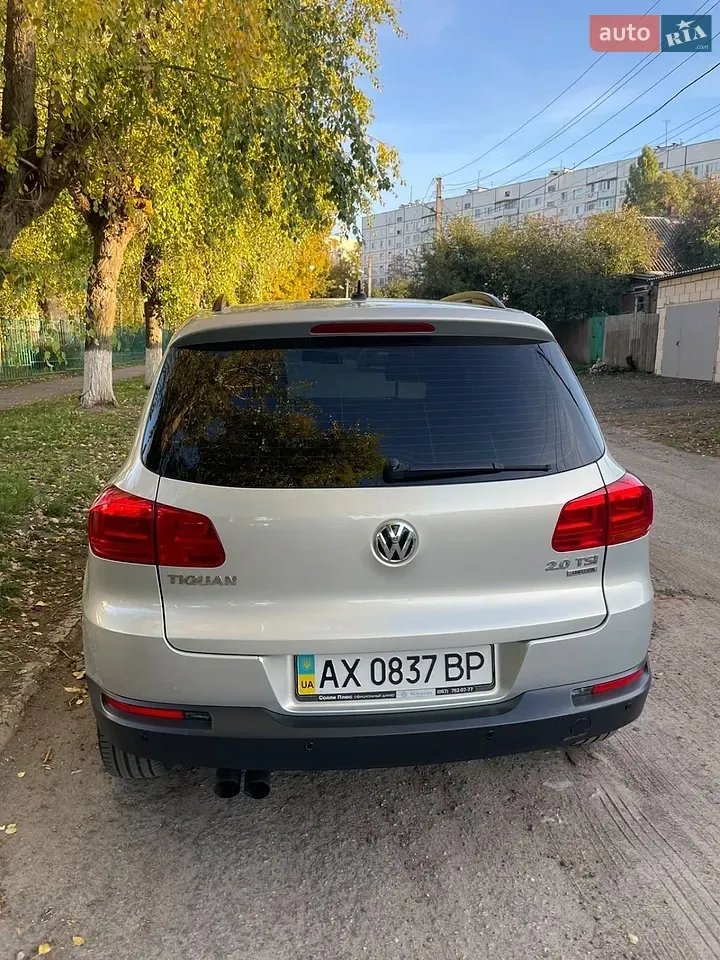 Volkswagen Tiguan 2011 photo 2
