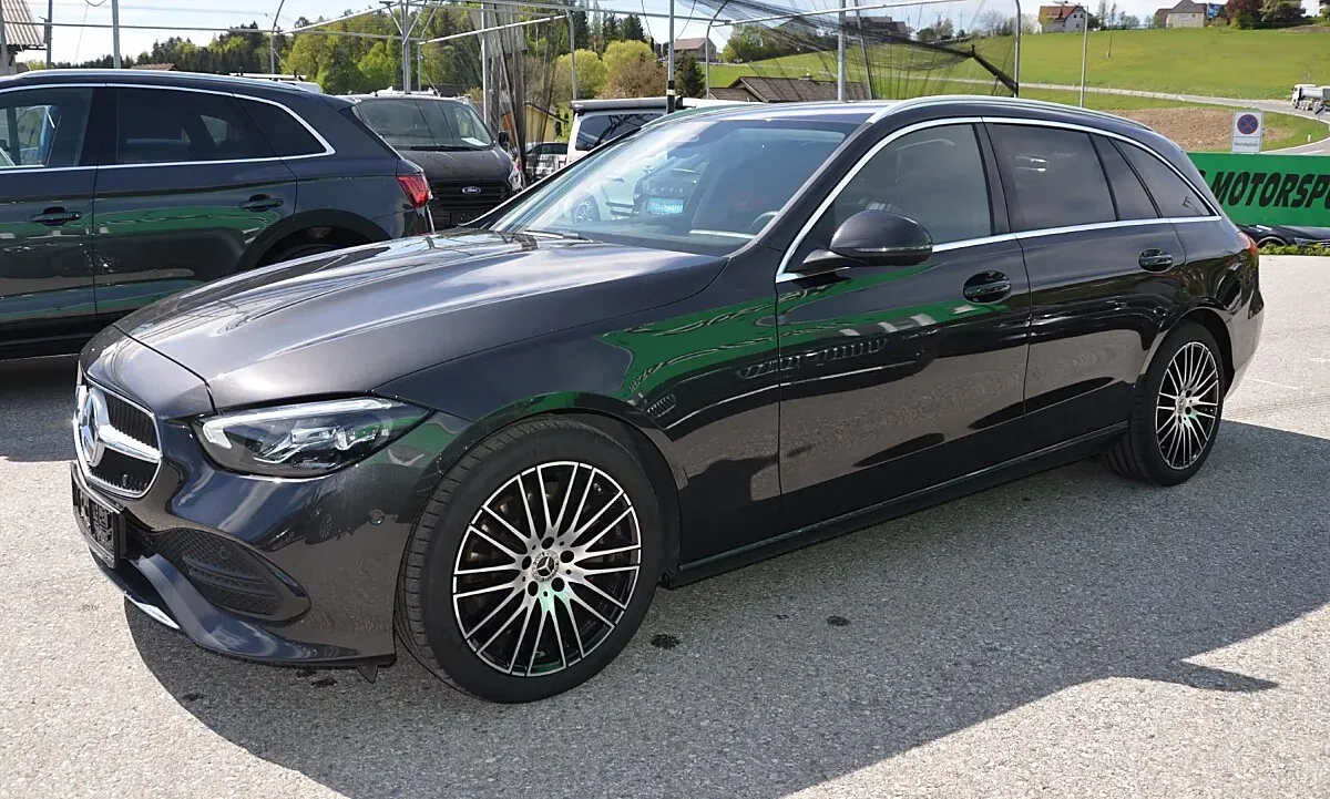Mercedes-Benz C-Class 2023 photo 2
