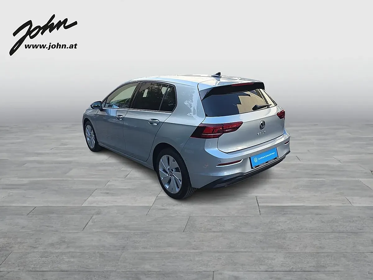 Volkswagen Golf 2026 photo 2