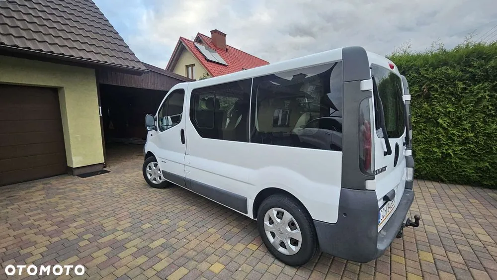 Renault Trafic 2003 photo 3