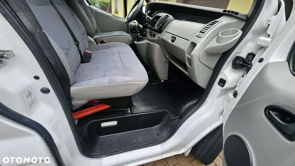 Renault Trafic 2003 photo 5