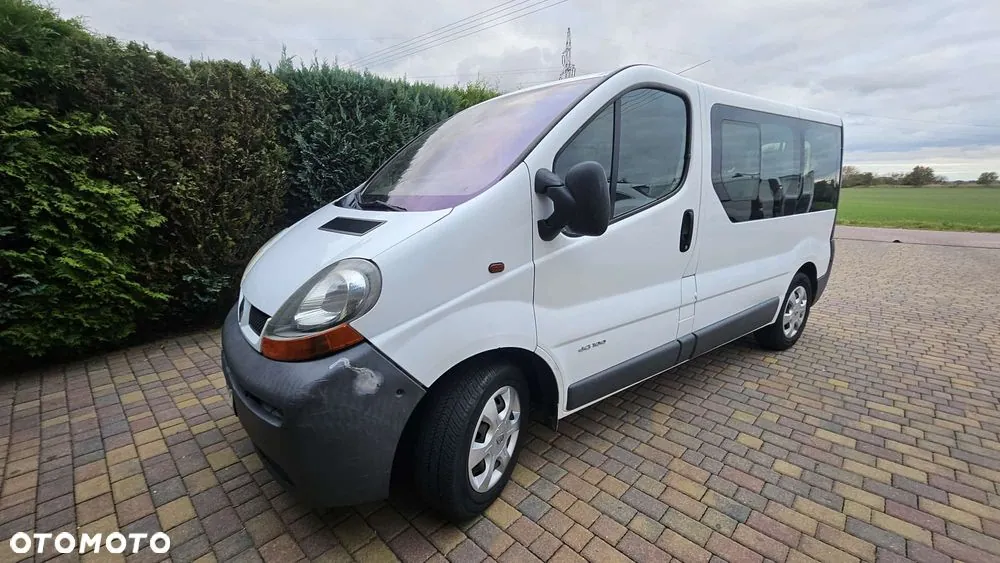 Renault Trafic 2003 photo 2