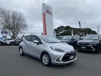 Toyota Aqua 2023 photo 2
