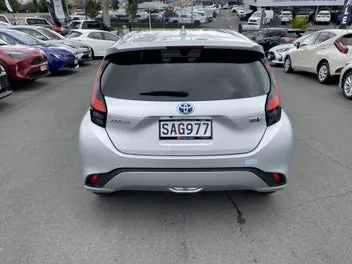 Toyota Aqua 2023 photo 4