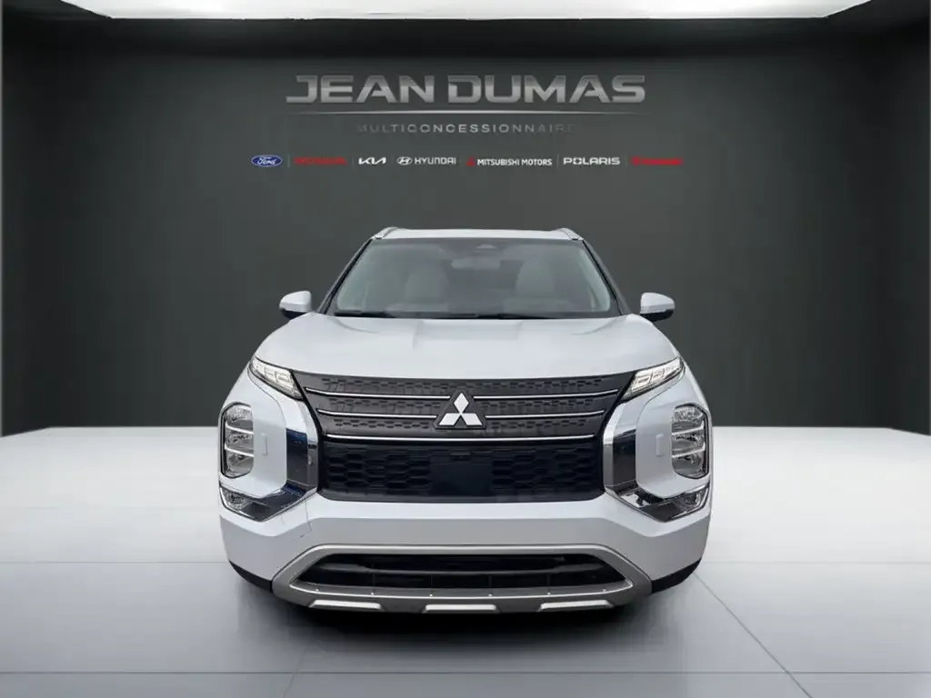 Mitsubishi Outlander 2023 photo 2