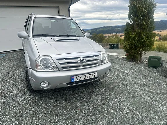 Suzuki Xl7 2006 photo 3