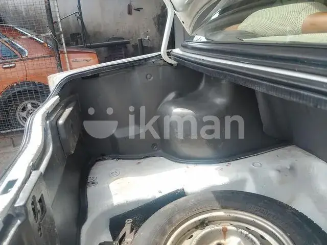 Nissan Sunny 1987 photo 4
