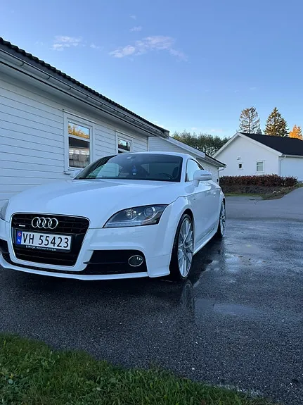 Audi Tt 2011 photo 3