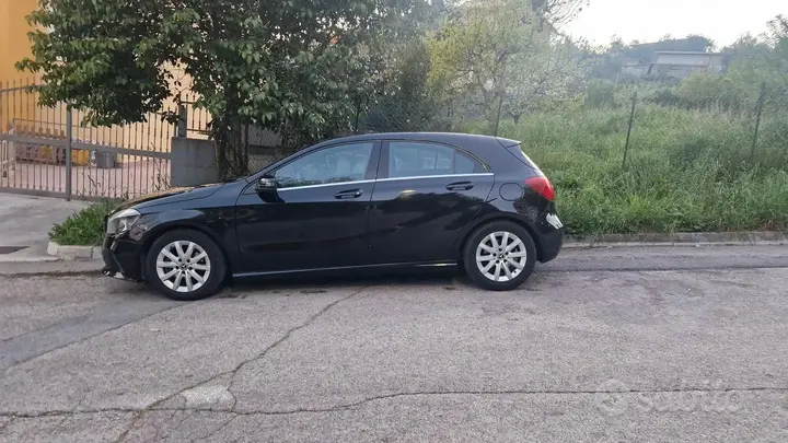 Mercedes-Benz A160 2018 photo 3