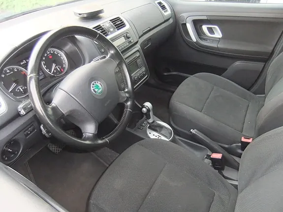 Skoda Fabia 2008 photo 5