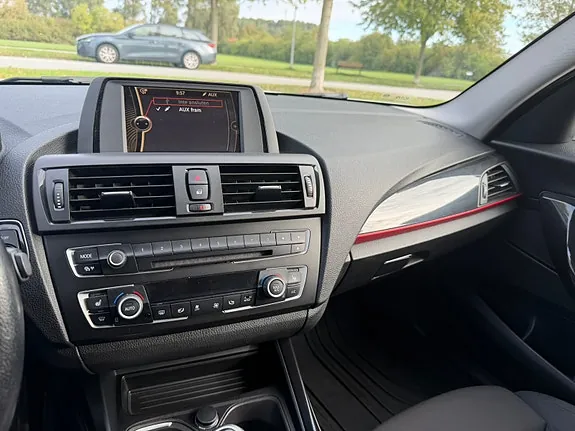 BMW 118D 2014 photo 2