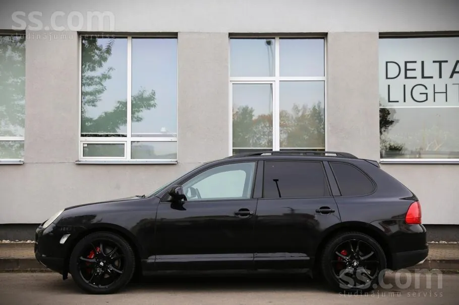 Porsche Cayenne 2004 photo 2