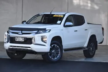 Mitsubishi Triton 2021 photo 2