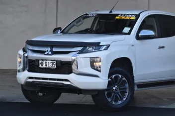 Mitsubishi Triton 2021 photo 5