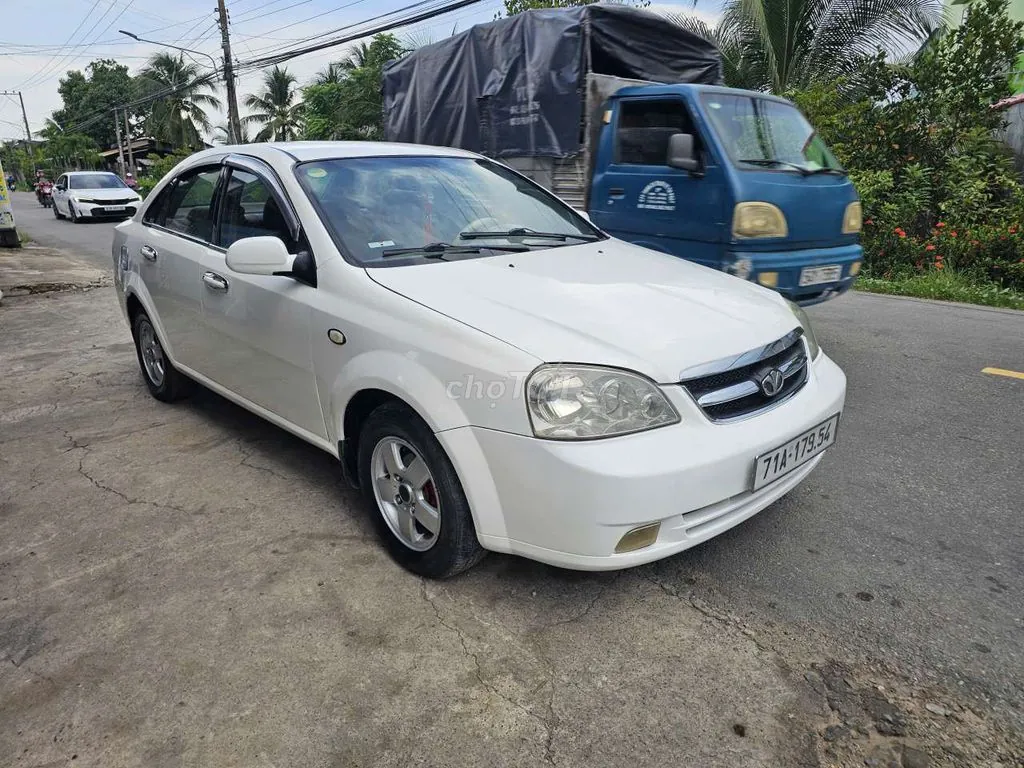 Chevrolet Lacetti 2009 photo 2