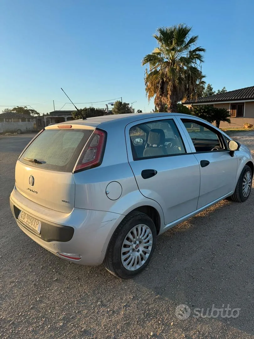 Fiat Punto 2010 photo 5