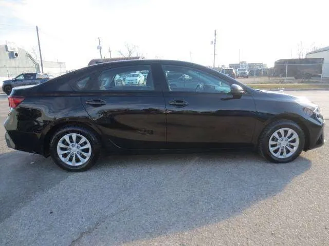 Kia Forte 2022 photo 5